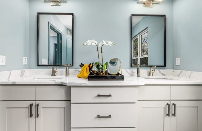 Bathroom Shelving - Carolina Bathroom Remodeling Pros of Myrtle Beach
