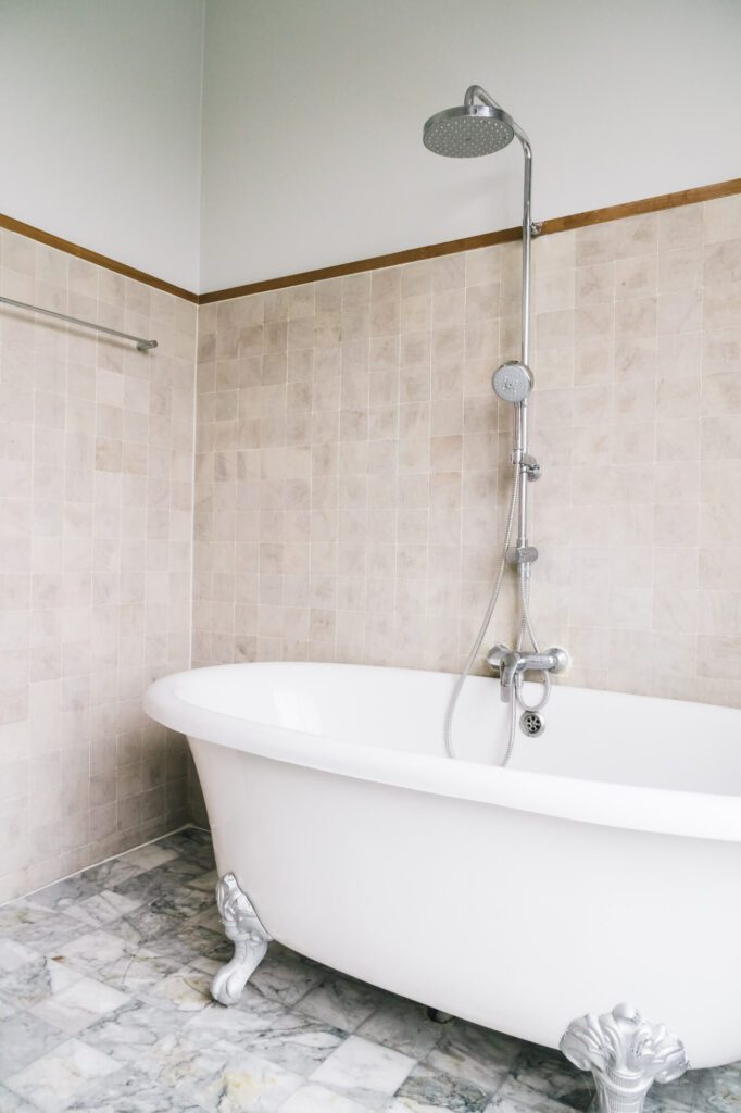 Tub & Shower Combinations - Carolina Bathroom Remodeling Pros of Myrtle Beach